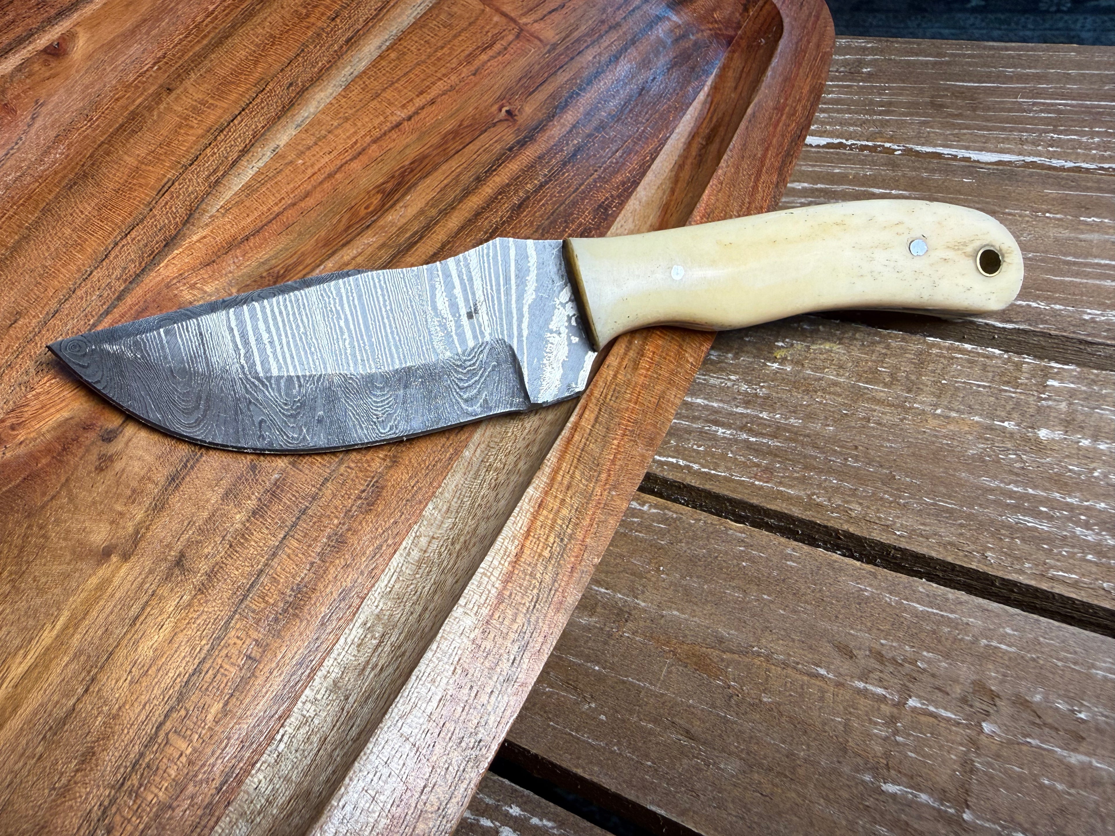 Damascus Steel Skinner Knife
