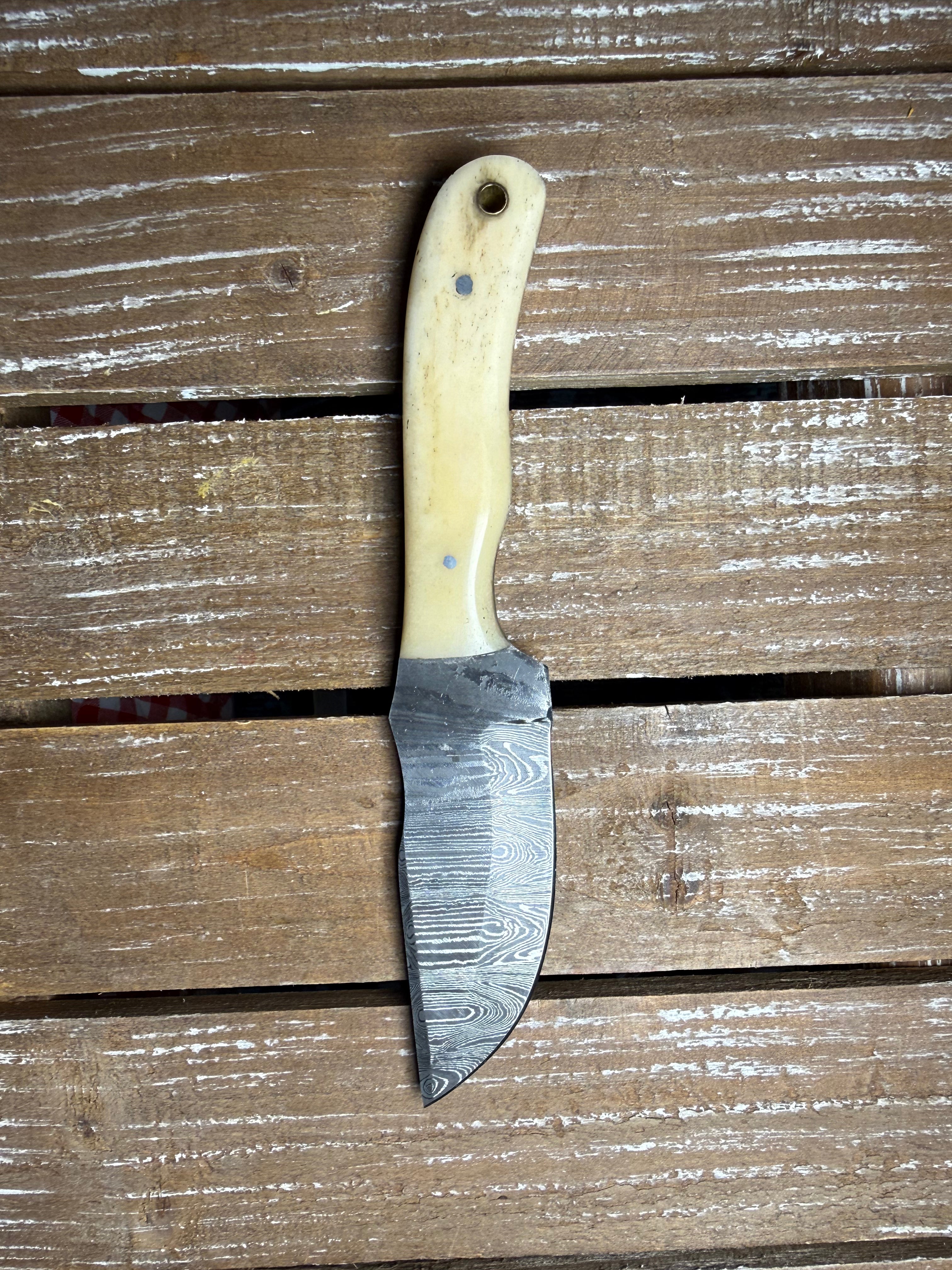 Damascus Steel Skinner Knife
